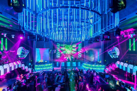 Image result for latino dance club 90s | Night club, Nightclub design ...