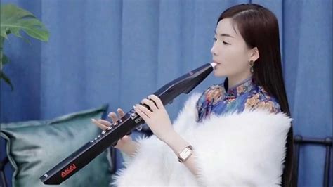 2021央视春晚 灯火里的中国 背景视频 张也 周深 伴奏 无人声 带主旋律 伴奏 试听
