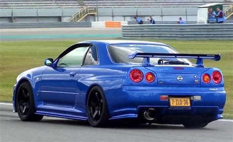 R34 GTR [1280x720] : r/carporn