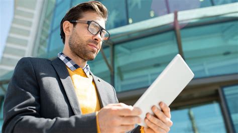 Best AI Tools for Job Seekers in 2024 - montreal-weekly.com