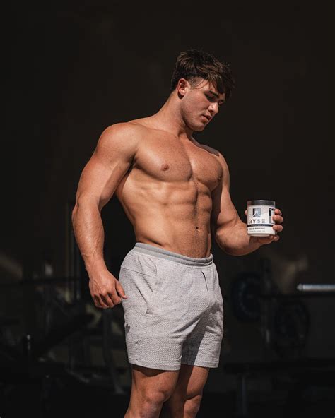 BODYBUILDER – CHASE CALVIT – Monday XYZ