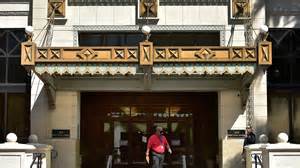 Florida Sunshine Law violation? Photo posted of council members at bar