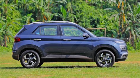 Hyundai Venue 2019 1.4 CRDi MT E Exterior Car Photos - Overdrive