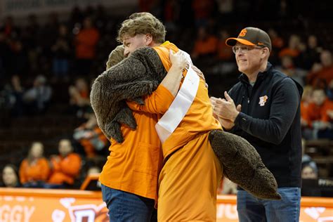 BGSU mascot reveal: Meet this year's Freddie and Frieda Falcons