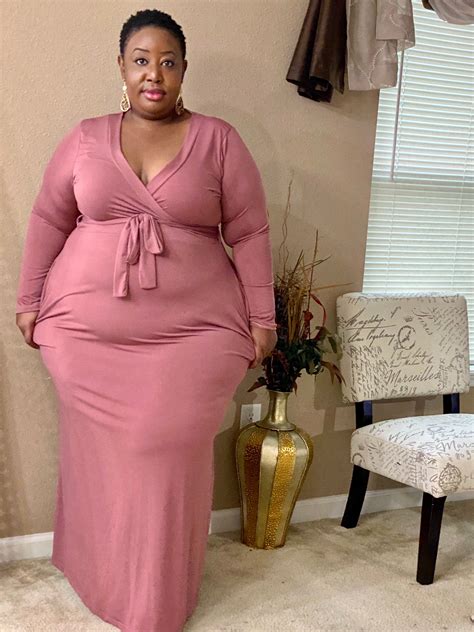 Model 5'4 is wearing a 3X, maxi fits true to size. Big And Beautiful ...