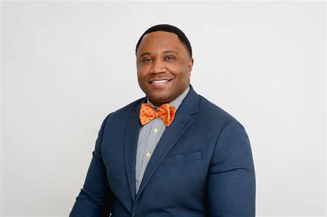 Business Man Headshot 的图像结果