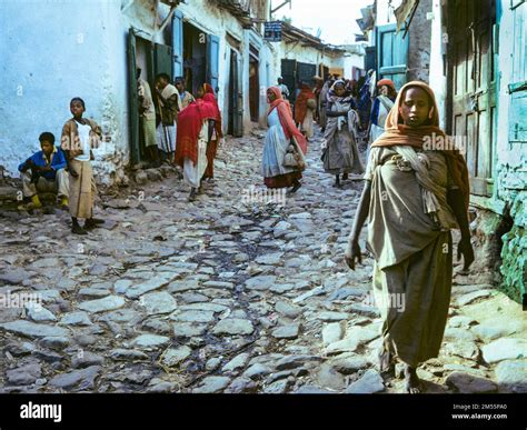 Ethiopia, 1970s, Harar, shopping lane, people, women, children, Harari ...