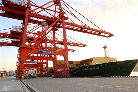 厦门港迎来今年第19条外贸新航线 通达54个国家和地区的147座港口_腾讯新闻
