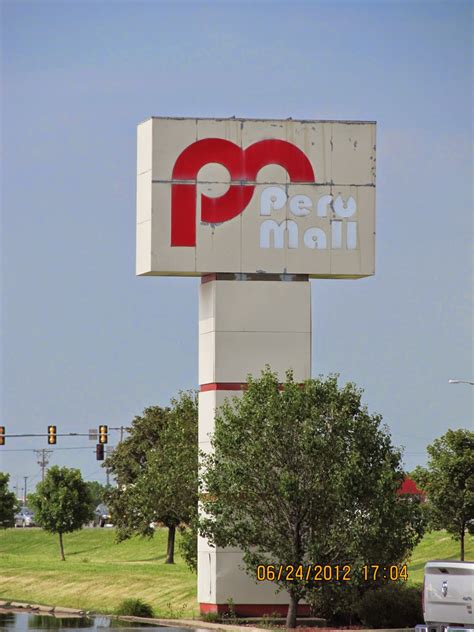 Trip to the Mall: Peru Mall-(Peru, IL)