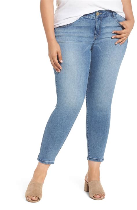 The Best Jeans for Curvy Women | Who What Wear