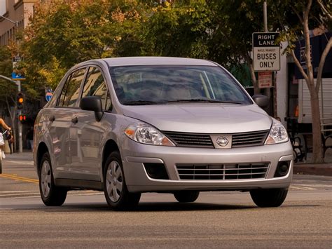 2009 Nissan Versa Sedan : Motor Desktop