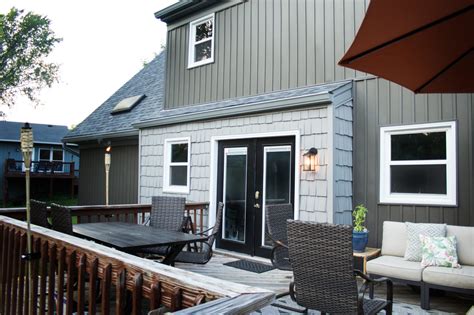 10 Stunning Homes with Board and Batten Siding – Craftivity Designs