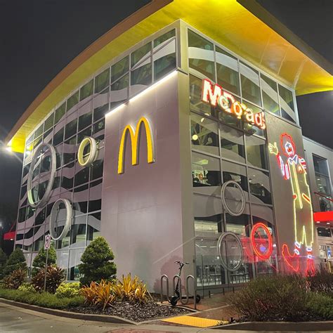 World's Largest Entertainment McDonald's in Orlando, FL (3 Photos)