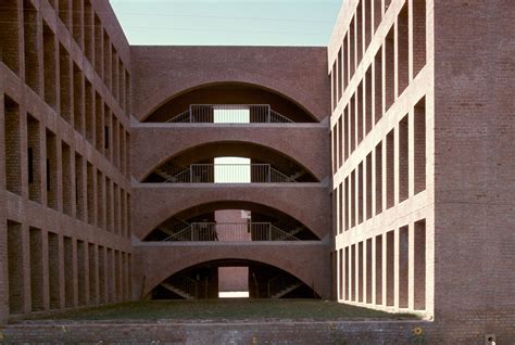 louis kahn Brick Architecture, Education Architecture, Classical Architecture, Beautiful ...