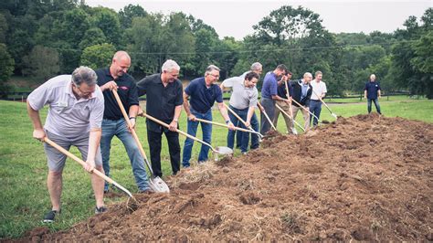 Building Committee 的图像结果