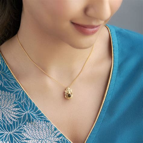 Auspicious Ganesha Gold Pendant