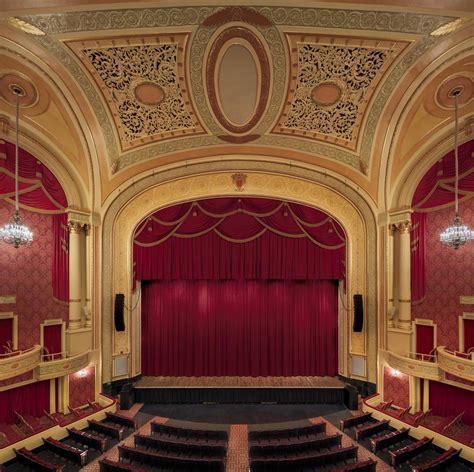 Columbus Theatre Plaster Restoration | EverGreene