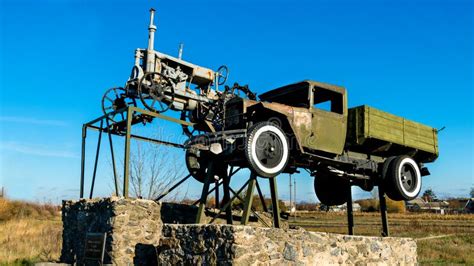 Monument to labor glory - "Universal" tractor in Siversk