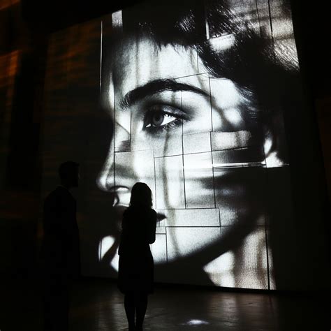 Projection Mapping Examples 的图像结果