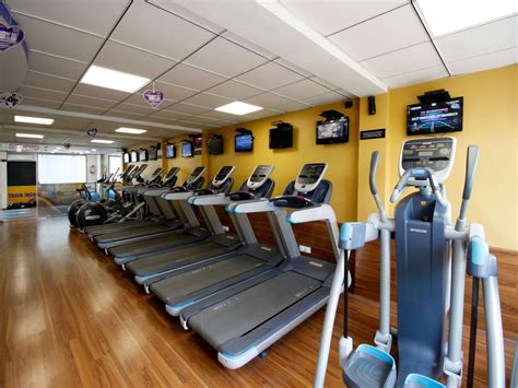 Best Gyms in Delhi - Find your Nearest Anytime fitness Centre