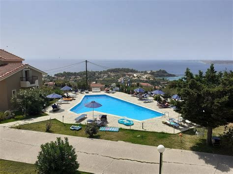 NIKOS APARTMENTS (Argostolion) - Villa Reviews, Photos, Rate Comparison ...