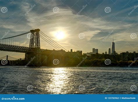 Puente De Williamsburg Del World Trade Center De Mahatten Del Horizonte ...