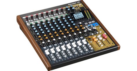 Tascam Model 12 Tutorial MPC Live 的图像结果