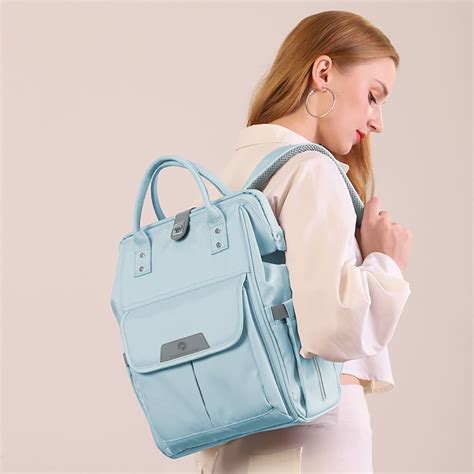 Best Diaper Bags for Moms Combining Fashion with Functionality