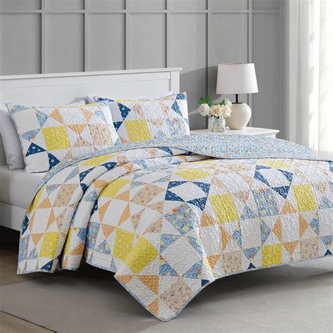 Amazon.com: Martha Stewart Twin Size Quilt Bedding Set - 2 Piece, Soft ...