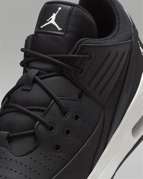 Jordan Max Aura 5 Men's Shoes. Nike PH