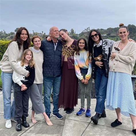 Bruce Willis' rarely-seen throwback video with kids will bring tears to ...