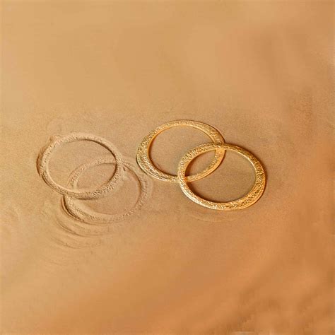 FOSSIL BANGLE – Studio Kassa