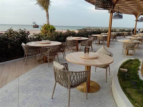 Restaurant Seating Area 的图像结果