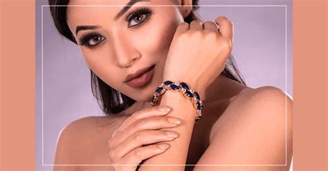 Gold Bracelet Designs for Daily Wear: A Must Add To Everyday Wardrobe ...