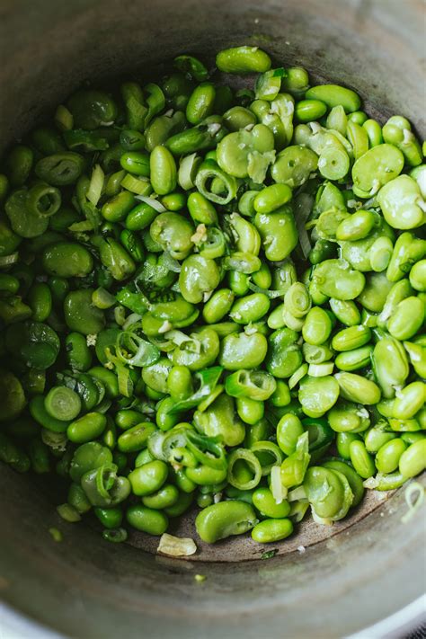 Sautéed frozen edamame and broad (fava) beans - Lagom
