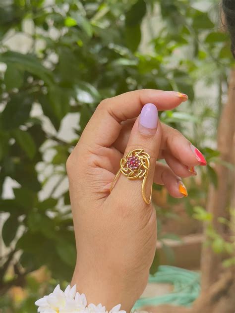 Buy Flower Design Vanki Type Finger Ring Online - Ishhaara