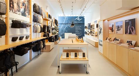 What is a Brick-and-Mortar Business? (2026 Guide) - Shopify India