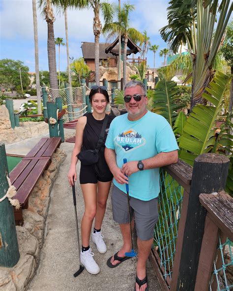 Jessica Bloom (@jessica_bloom_) • Instagram photos and videos