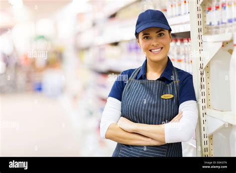 Supermarket shop assistant hi-res stock photography and images - Alamy
