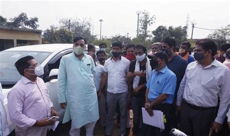 भलस्वा लैंडफिल पर उड़ती धूल से भड़के गोपाल राय, एमसीडी पर लगाया 20 लाख ...