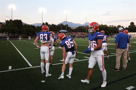 Claremont-Mudd-Scripps football team holds off Pomona-Pitzer, retains ...