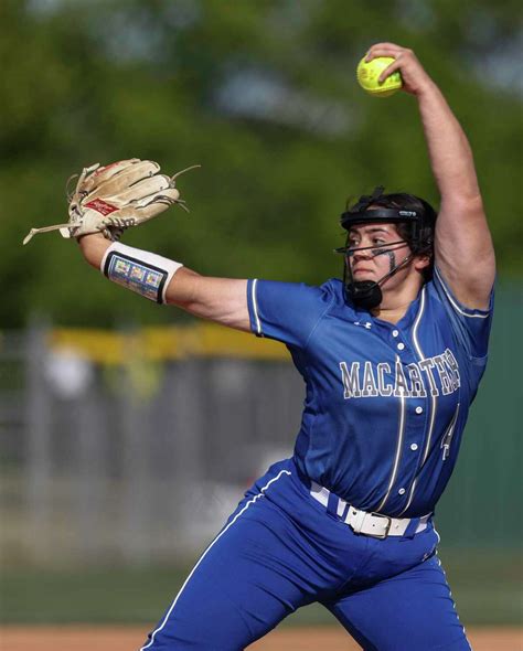 Collins’ 12 strikeouts help MacArthur clinch district title