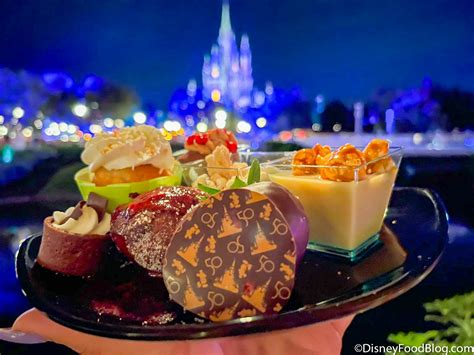 10 Tips to See Disney World Fireworks WITHOUT Crowds | the disney food blog