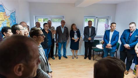 W Limanowej biuro poselskie otworzyła Poseł na Sejm RP Weronika ...