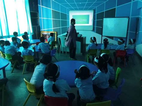 SR International School