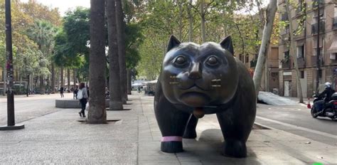 Las estatuas más emblemáticas de Barcelona se unen a lucha contra el ...