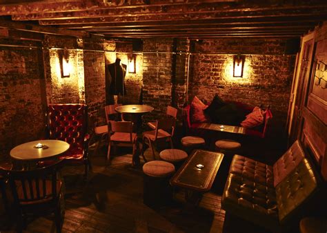 Inspiration 11: Speakeasy Style Bar