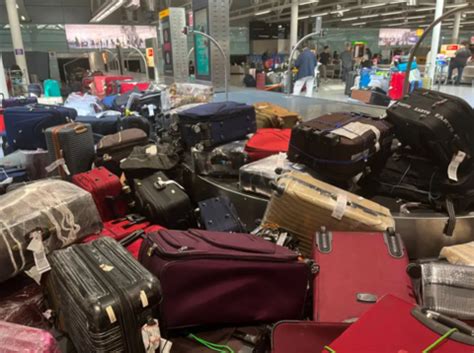 美国航空弄丢乘客行李 却建议乘客飞到英国自取 - 2022年7月21日 / 头条新闻 - 看帖神器