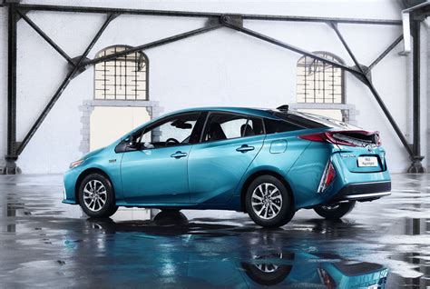2017 Toyota Prius Plug-In Hybrid Goes On Sale In Europe - autoevolution
