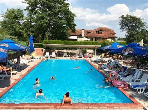 ATOS - VILLA AND RESTAURANT (Veliko Gradiste) - Villa Reviews, Photos ...